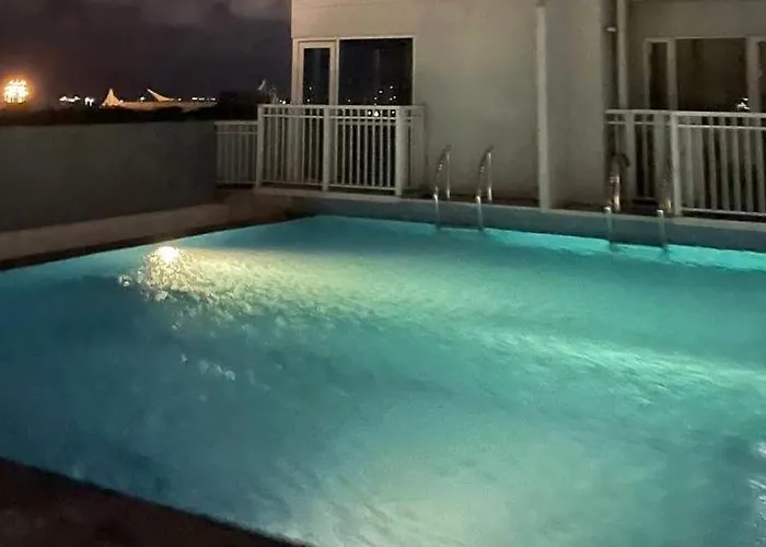 Smdc Breeze Residences Pasay Near Picc Moa Airport World Trade Center Fast Wifi Pool Karaoke Aparthotel